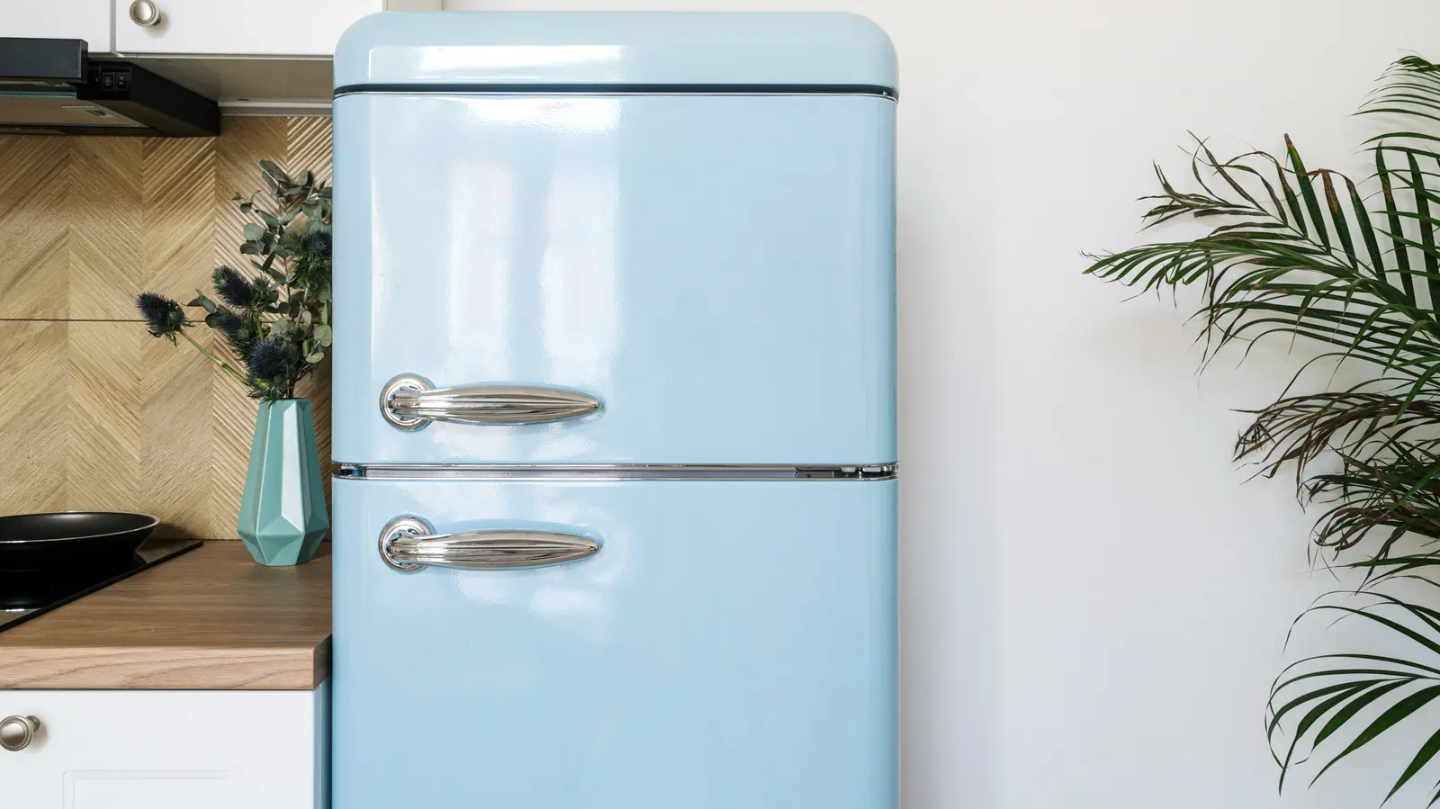 How Many Amps Does A Refrigerator Typically Use?
